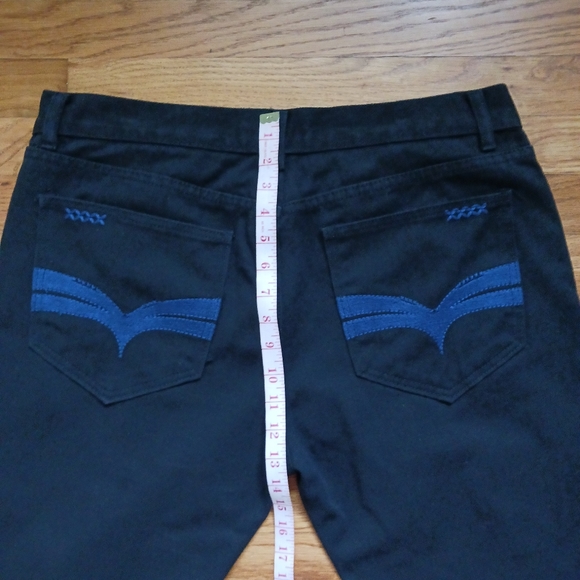 Jeanetix • Men's Black "Relaxed Fit" Embroidered Pocket Denim Jeans - Picture 14 of 16